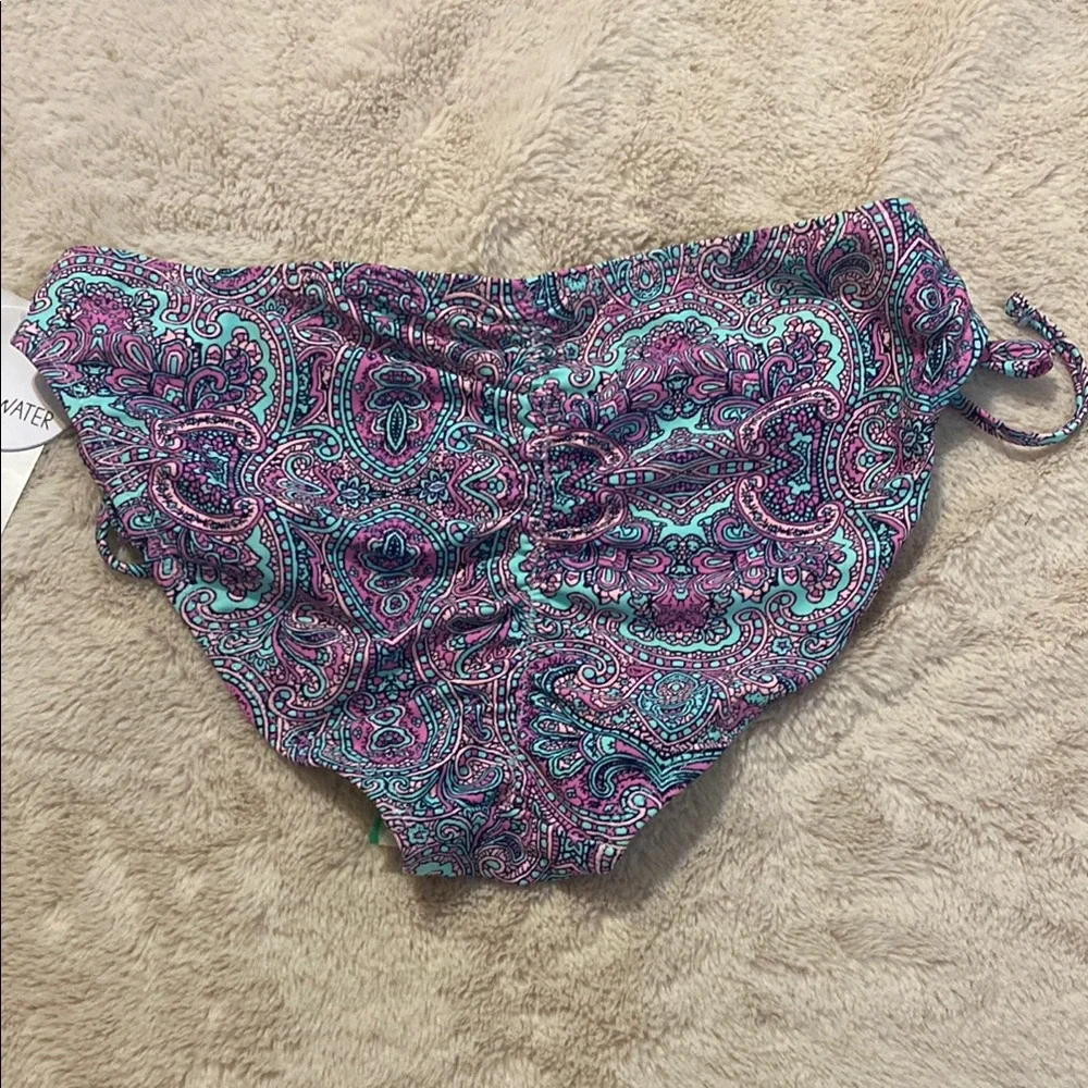 Hot Water stylish paisley